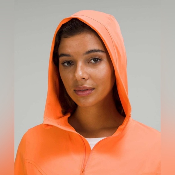 Lululemon Packable Water-Repellent Jacket in Orange Frappe - Picture 5 of 7